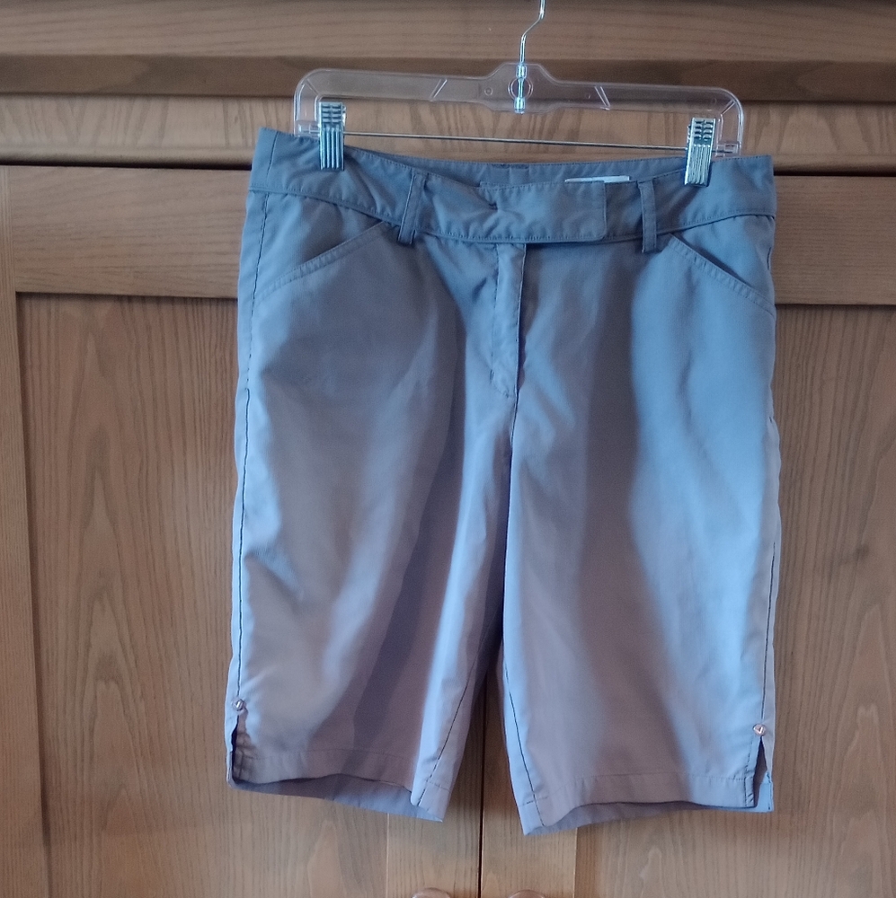 Women's Callaway Golf Shorts Size 10